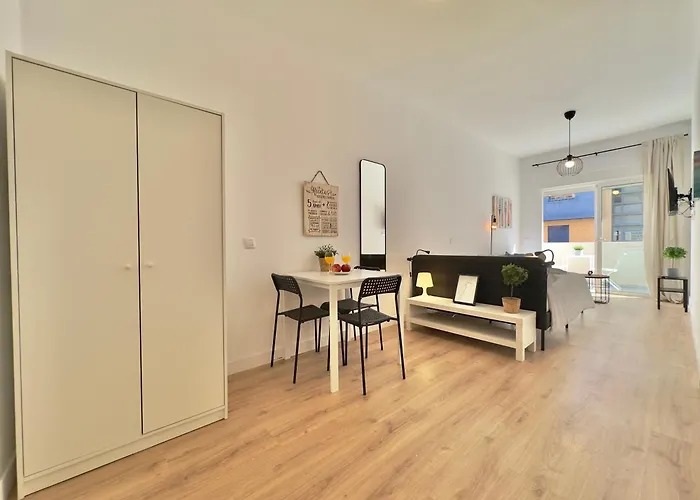 Apartment Shoreline Serenity