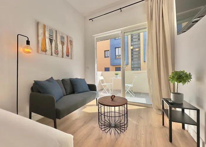 Shoreline Serenity Los Abrigos